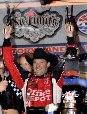 Tony Stewart Wins At Texas 2011